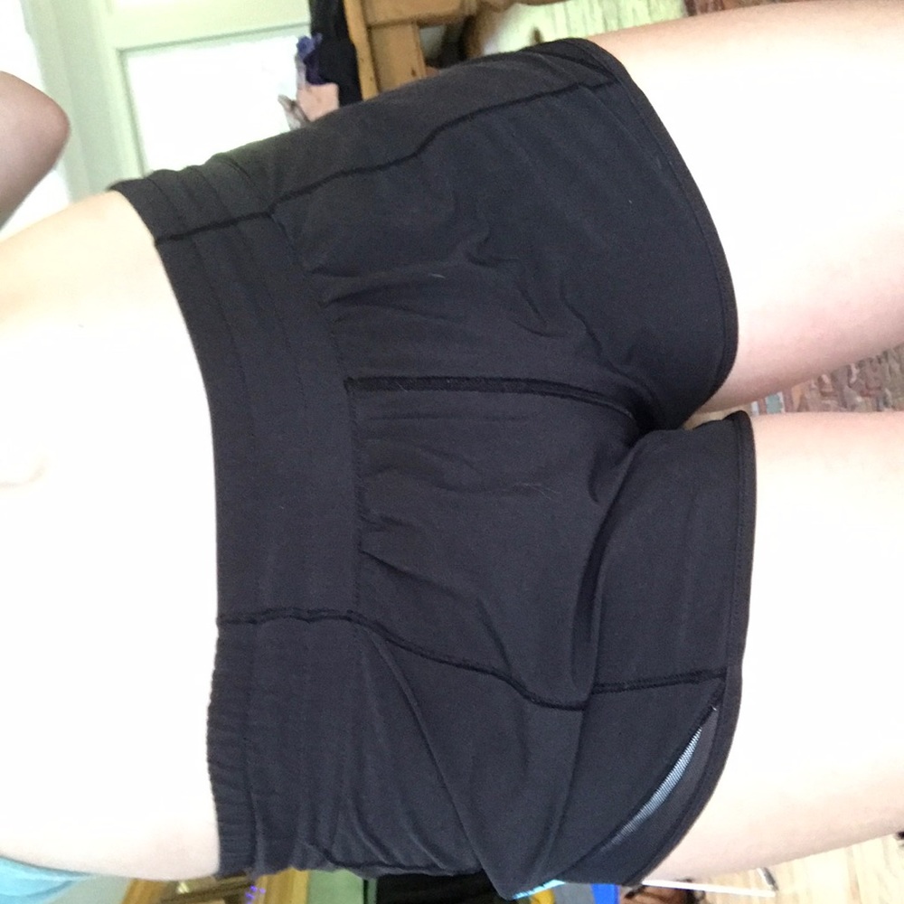 Lulu lemon black hotty hot short athletic